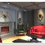 Zetter Suites @ Cameron